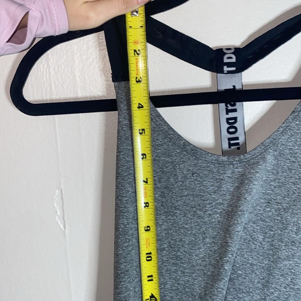 🪼Grey Nike Dri-fit workout top! - Picture 5 of 8